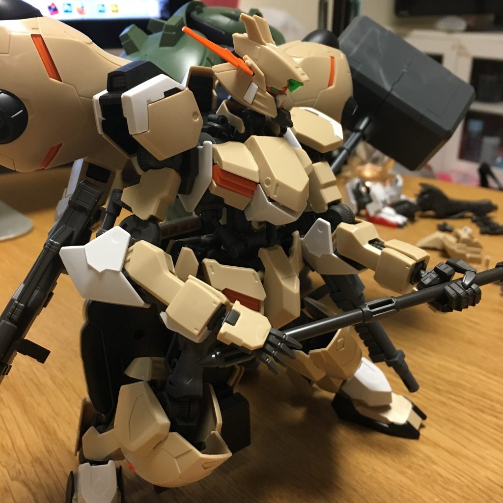 サイドショット。今回は本当に素組みだけでした。