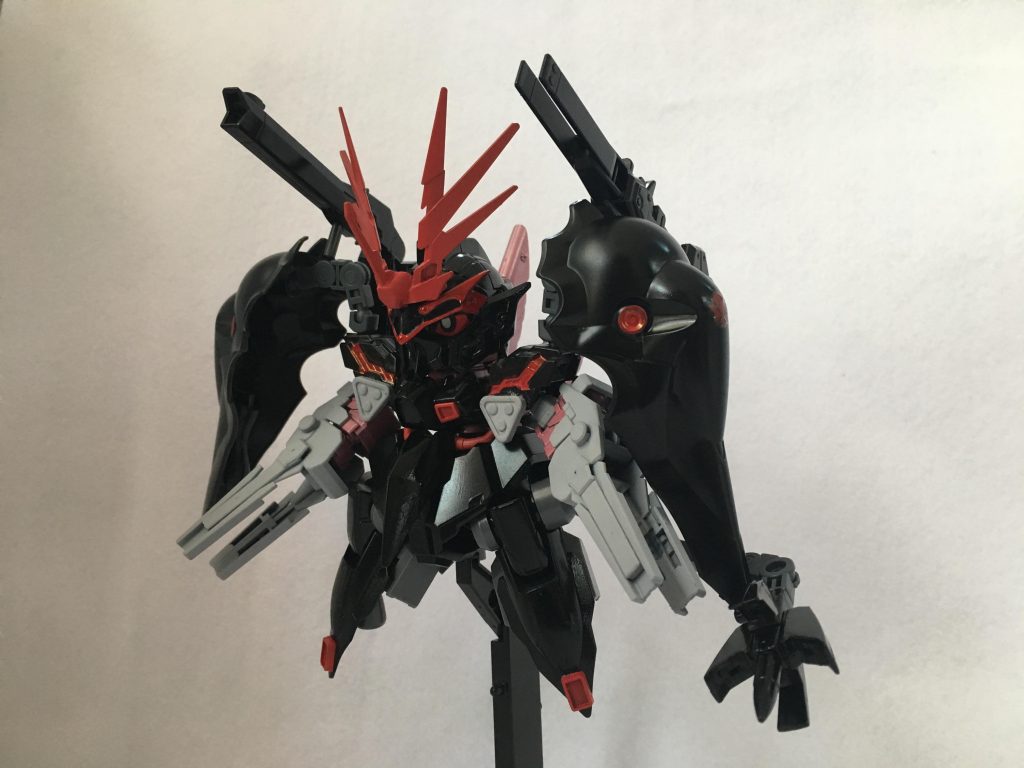 ウェポンラック自体も回転させる事でビームキャノンとレールガンになります。
重武装化という事でブラックサレナS型のコンセプトも入っています。