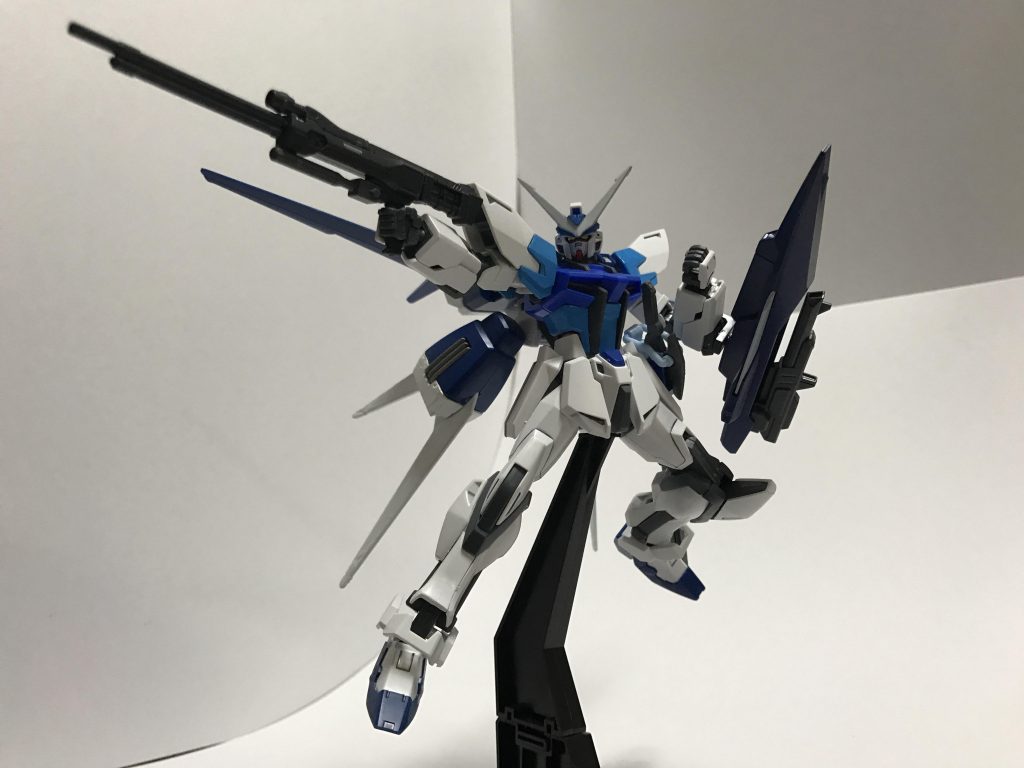 【SEEDお馴染みタイトル風】
ビームライフルはデュエルと同型の砲身が長いものとなっており、威力と精密度が向上されている。