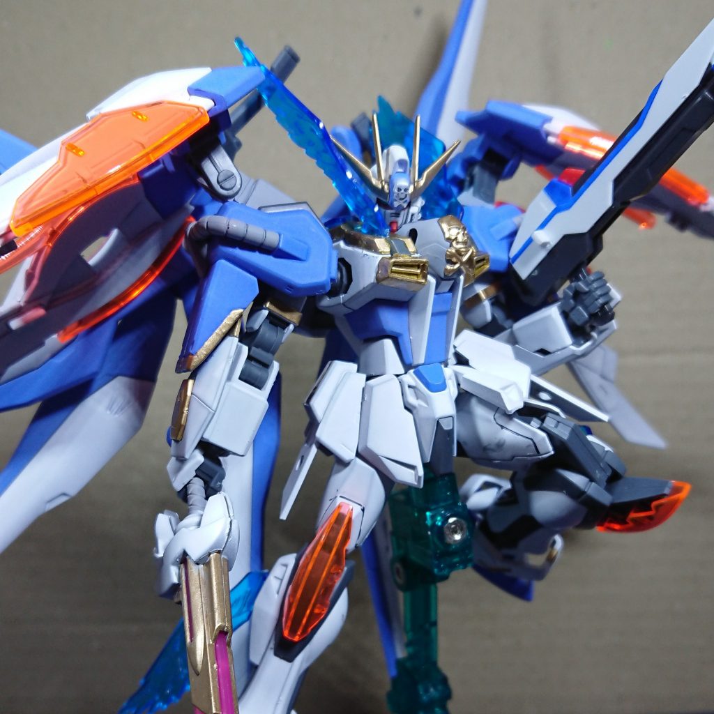 軽くポージング