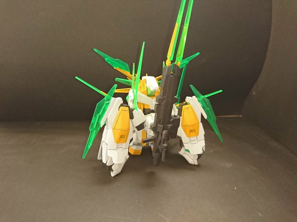 背面、名前にガンとか付いてるから一応背中にデカいの背負わせてます。