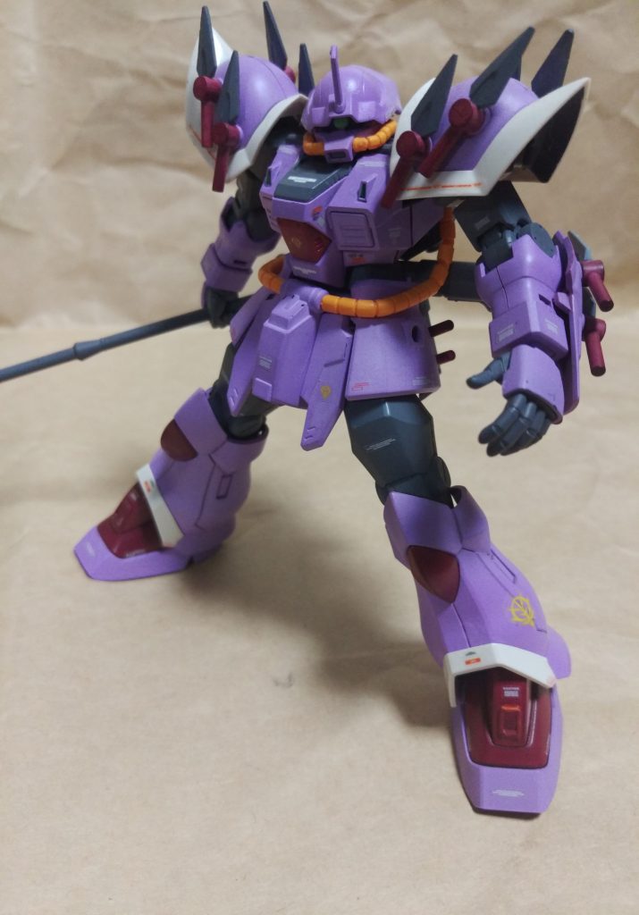 オノはオリジンの黒い三連星高機動型ザクから取ってきました