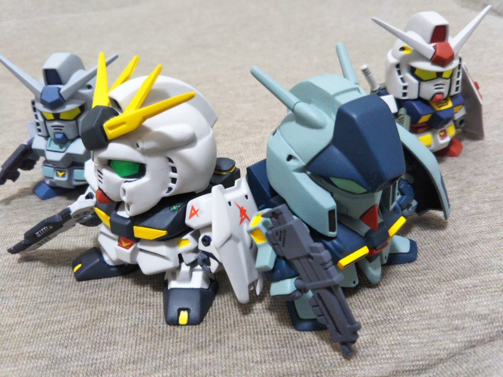 アムロの機体、って感じのくくりで一緒に。