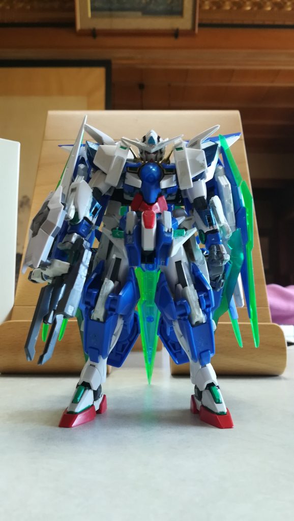 アヴァランチエクシアを意識したオプションで、長距離移動や火力の底上げを目的とした装備です
また、まだ制作途中ですがGNスキーもライザーの装備を使って作っています。
できたらまた投稿します(*´∀`)