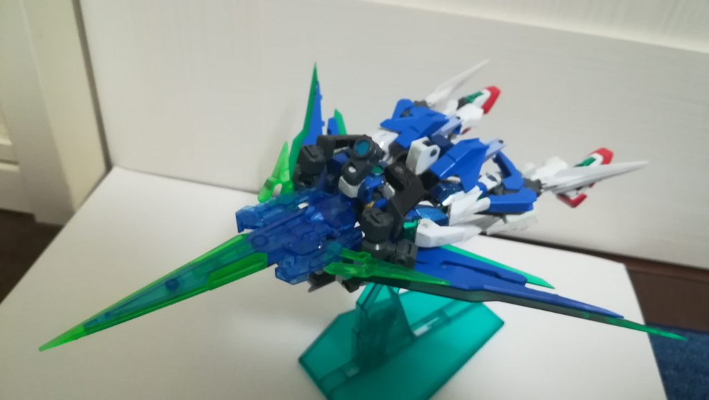 なかなか、カッコいいかなと笑
しかも、余るパーツは東部のみというほぼ完全変形をします!