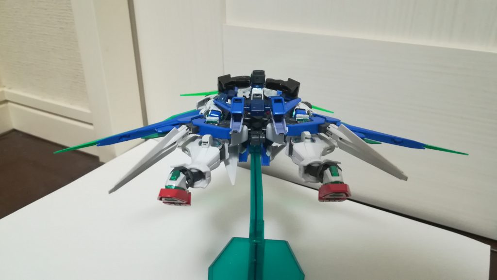 バックショットです
ここからは、変形を順を追って説明していきます。