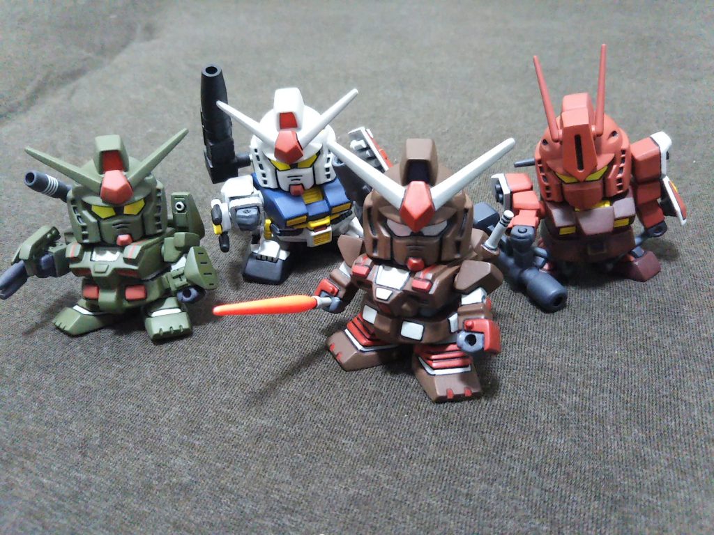 ヘビーガンダムはやっぱりプラモ狂四郎のイメージが強いのでこの並びで！