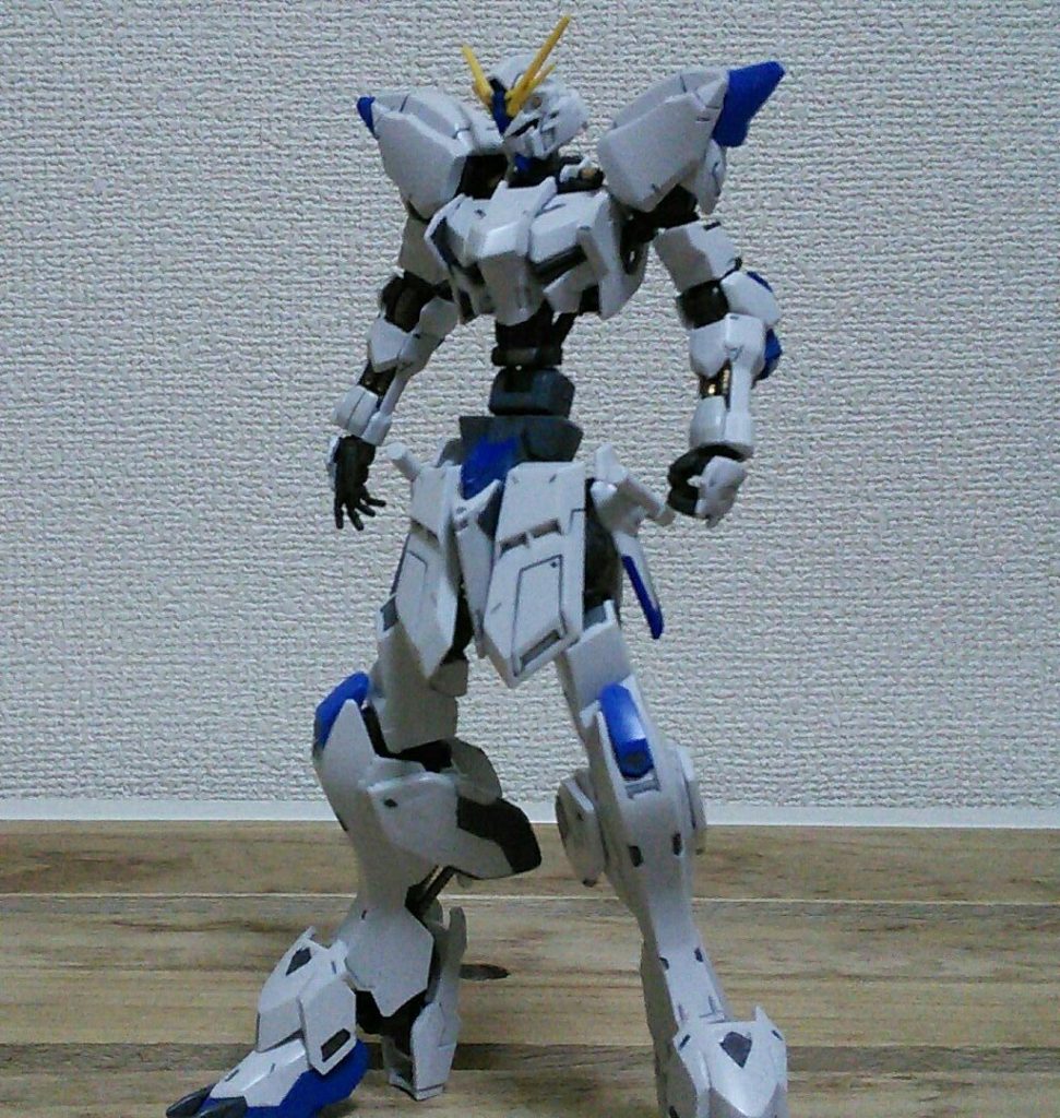 元はバエルを中心にオリジナルっぽい機体になるようミキシングしてました