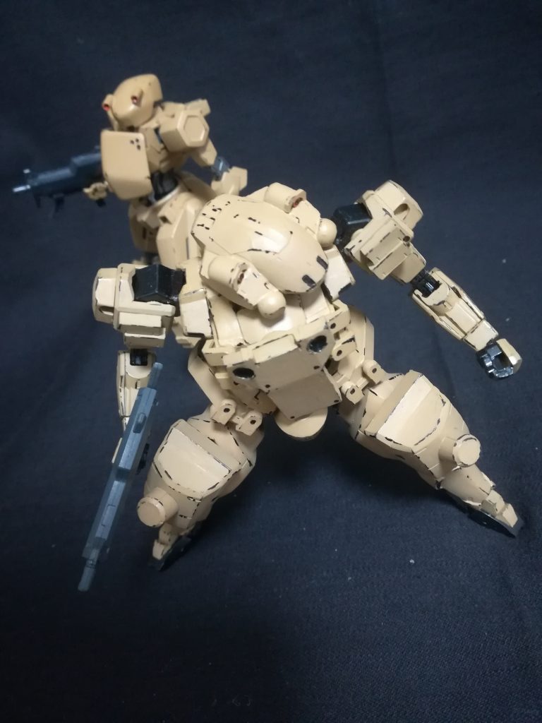 その見た目から本機は親ガエルと呼ばれている。
STH-02のガラヴァースチクが露語でオタマジャクシの意であるようにリャグーシカはカエルの意である。