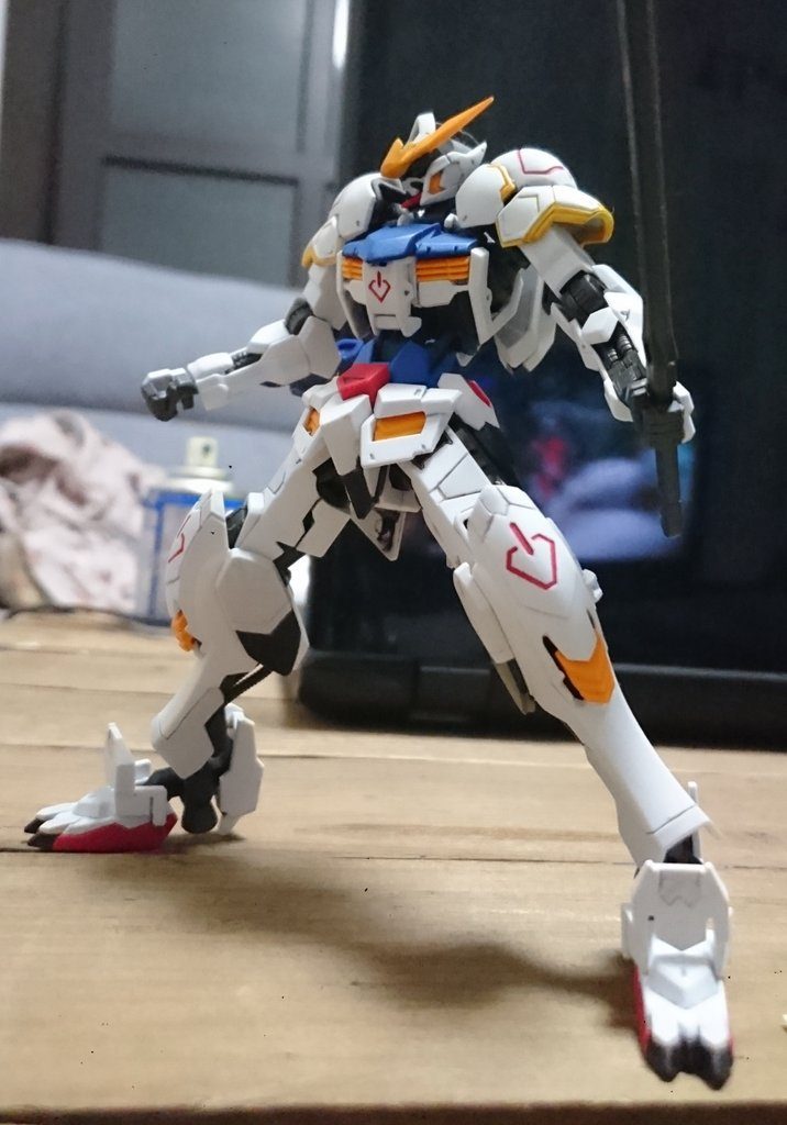 ハイレゾを参考にかなり形状を変えています。特に胴体。