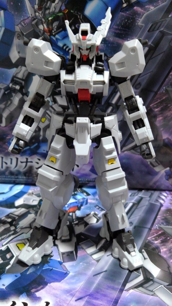 初期案その１　白もなかなか似合う