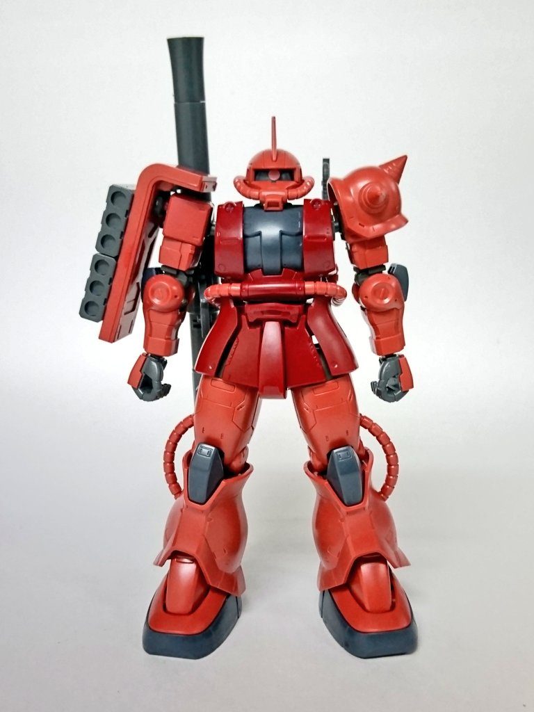 [素組み]HGシャア専用ザクⅡ–4枚目/制作者：もつなべ