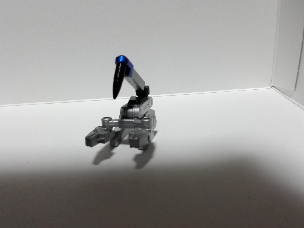 MWサソードゼクター。GN粒子を操作する外付けコントロールユニット兼探索用MWとしての運用も可能。