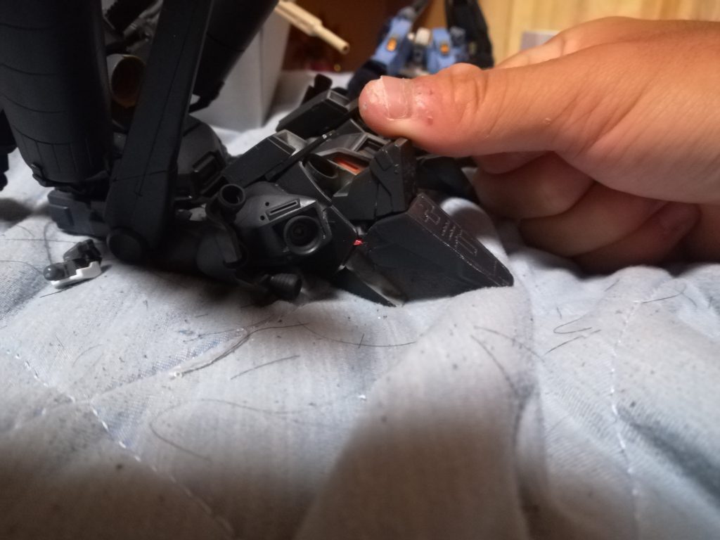 つま先が折れる加工を施しました

何気にここが1番苦労してるかもしれません