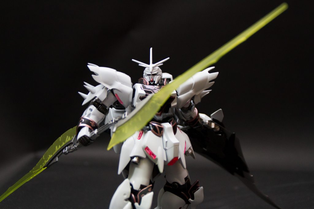 ビームナギナタ
2基のビームアックスを連結し死角の無い近接戦闘を仕掛ける