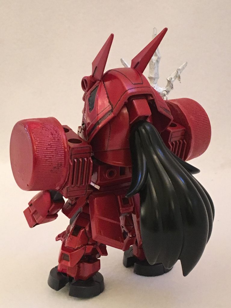 夜天僧 レッドテラー
ザウエルRジャジャの腹心。任務であれば味方でも戸惑いなく手に掛ける非常な性格。彼女亡き後はカイザーの意志を受け行動を起こす。アーマーコマンダーが追う相手である。ボソンジャンプという空間移動能力を強化改造で得ているがその際、左目を失い義眼で補っている

という設定です。
夜天光のパイロットである北辰の設定を取り入れ片目は義眼にしました。後頭部から伸びるスタビライザー？も同様に黒髪にしています。