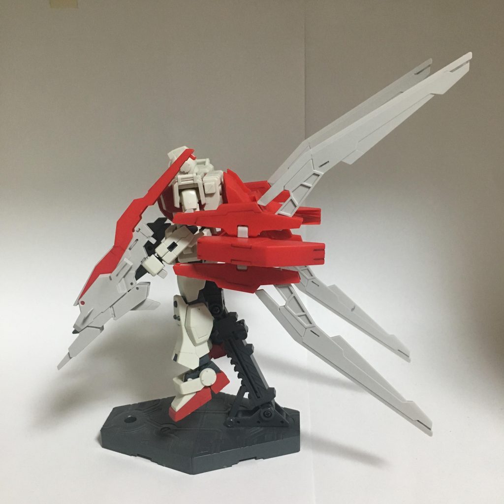 水中戦形態。俗に「アクアモード」と呼ばれる形態で、水中での自由な機動が可能。