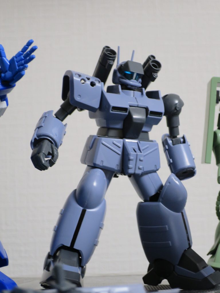 キミ、腕ほっそいなー?
そら、ケンちゃんのショットガンで爆散しますわ!
ジムコマンドのフレームにガンキャノン風の装甲当ててるんだろうなー。