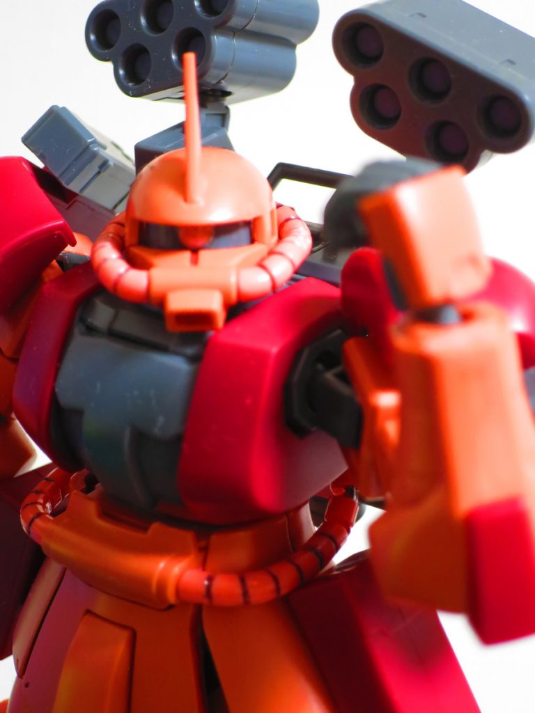 勇猛果敢なリーダー。
通常の三倍の装備と燃費で悪に立ち向かえ!
一番の敵は己自身!(の足の工具箱)