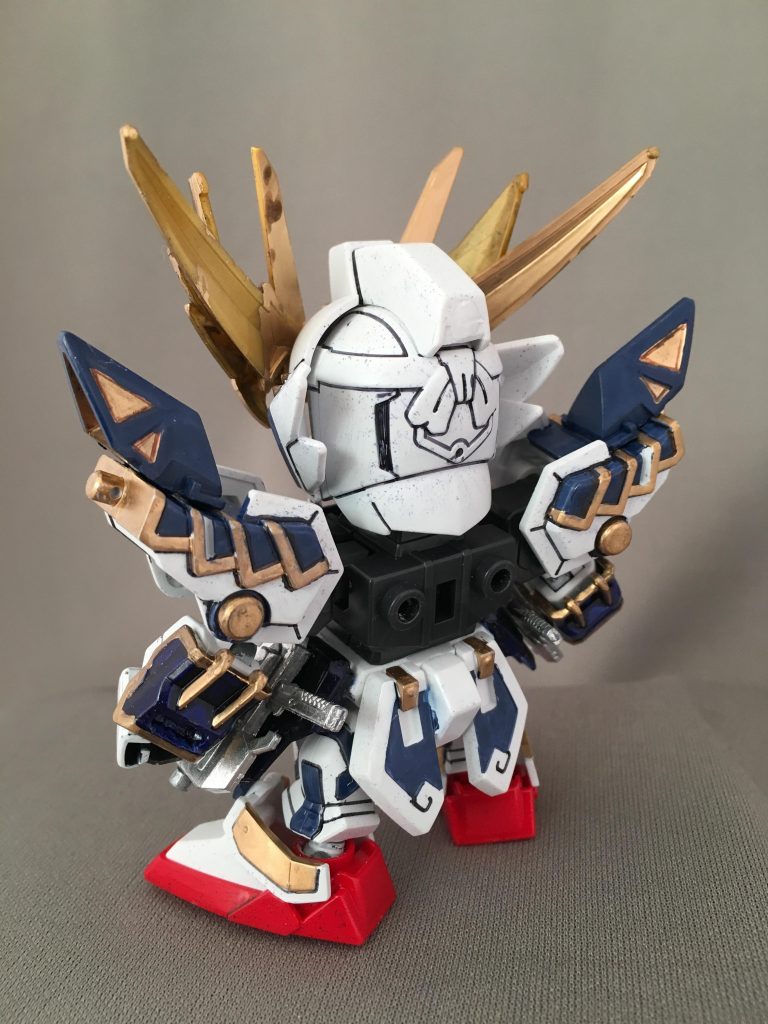 通常形態。
劉備ストライクをベースにSDノワールや三国伝のパーツを切り貼りしています。