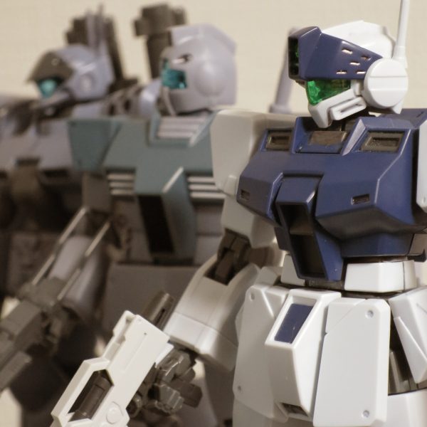 こちら、ファング１。これより、敵新型MS及び正体不明機の迎撃に入る。