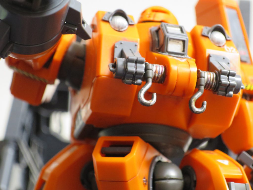 剥き出しのコクピットやウインチが、パトレイバーの土木作業レイバーを思い出します。