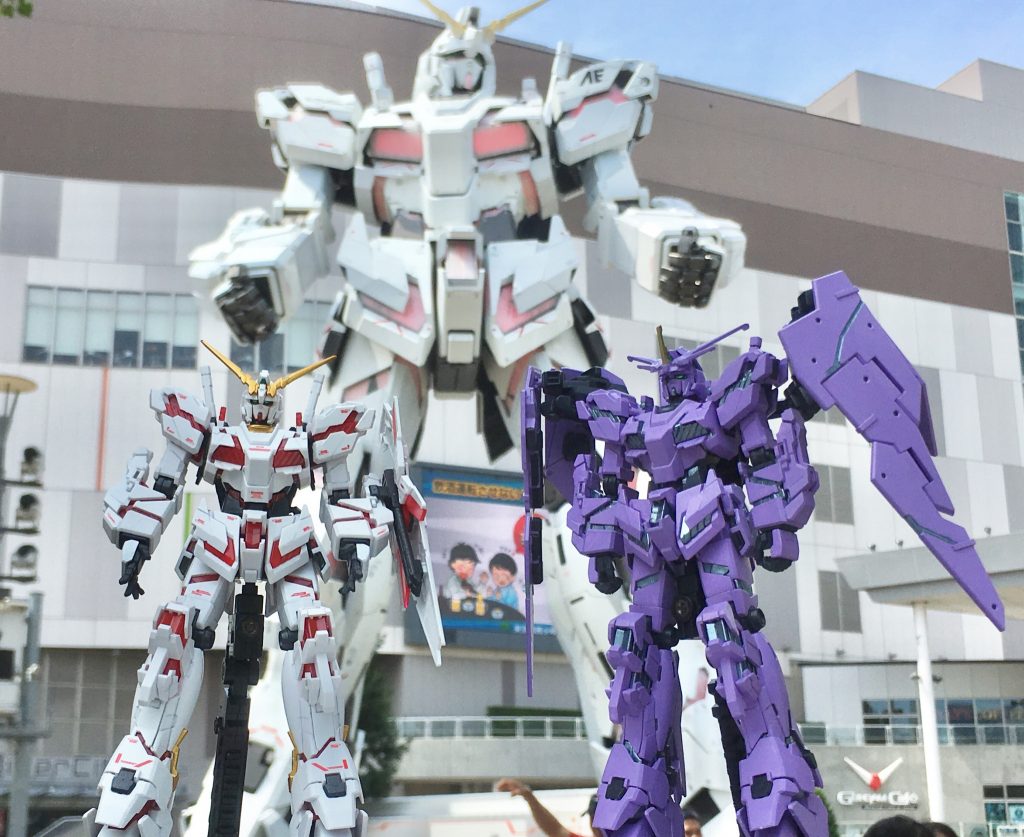 台場のユニコーンを背後にリアルのガンプラ同志と互いに持ち寄ったガンプラを閉鎖となったGUNSTAさんの為に捧げた1枚。またGUNSTAさんにご助力が出来る機会に感謝です。