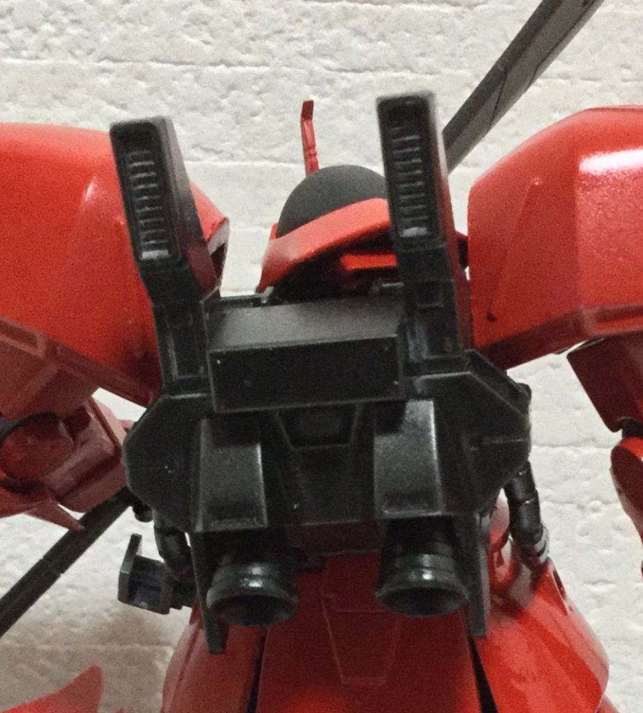 バックパックはブルーディスティニー2号機の物を取り付け、宇宙でも活用できるように変更。