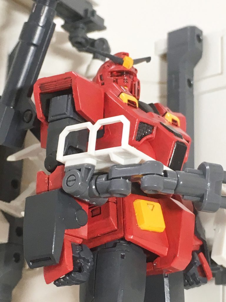 「その勝手に動くガンダムのことだ」
「なんだ、気付いてたの」
「お前こそ」
ゴゥン