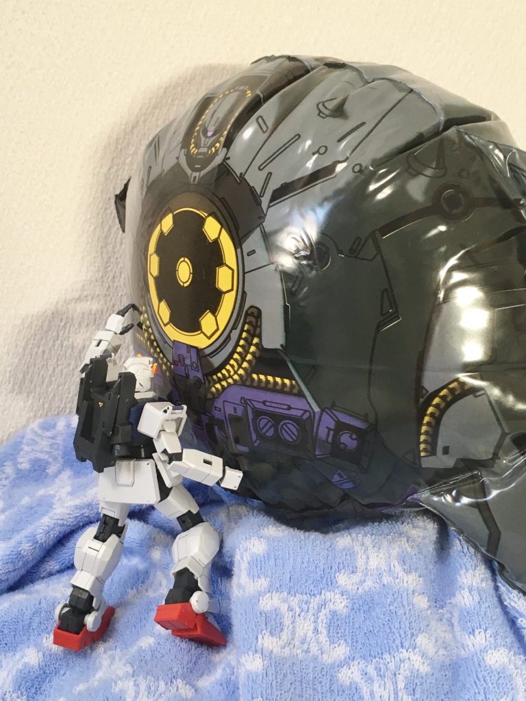 「49、48、47、46、噴射剤持つかァ⁉︎  まだまだぁ!」
「もういいっ! 貴方だけでも!」
「まだだぁ!」
「無理よ!」
「アイナ!好きだぁぁ!」