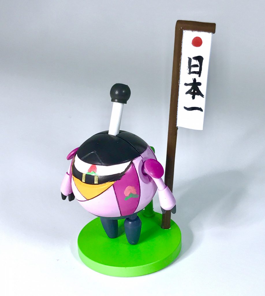 ミニカプルの塗り分けに時間がかかりました。曲面なので筋彫り、マスキングも一苦労。