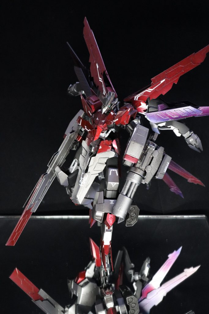 厄祭戦末期ハシュマルとの戦闘で
ジャミングを最大出力で発揮した為
周囲の期待を全て機能停止に追い込んだ上で
消息を絶った