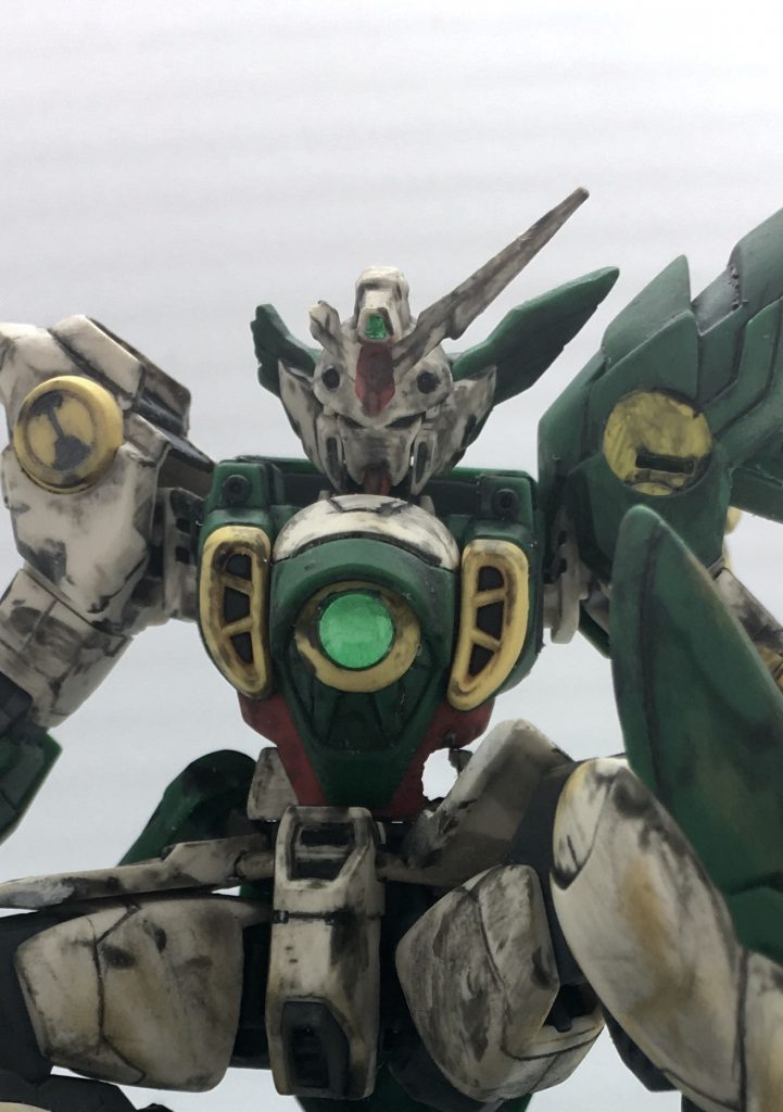 真正面から。脇腹の破損がお気に入りのポイント