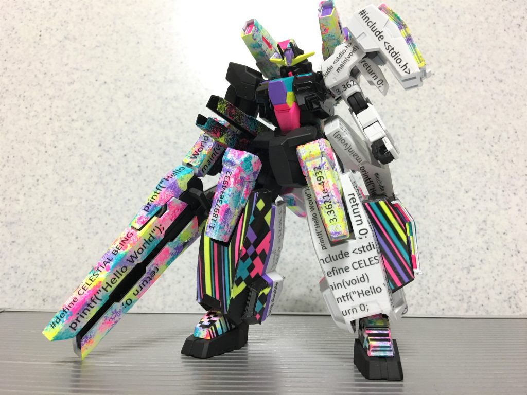 (   。・v・。)ﾉ 今回の作品は以前GUNSTAでも発表した「ガンダムヴァーチェ・Code BQR」の発展型でもあります。ヴァーチェよりも要素が増えたため、異なるインパクトがでていると思います。