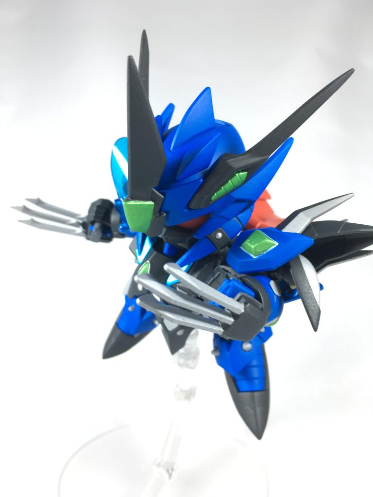 受けろ！　水流爪牙！！