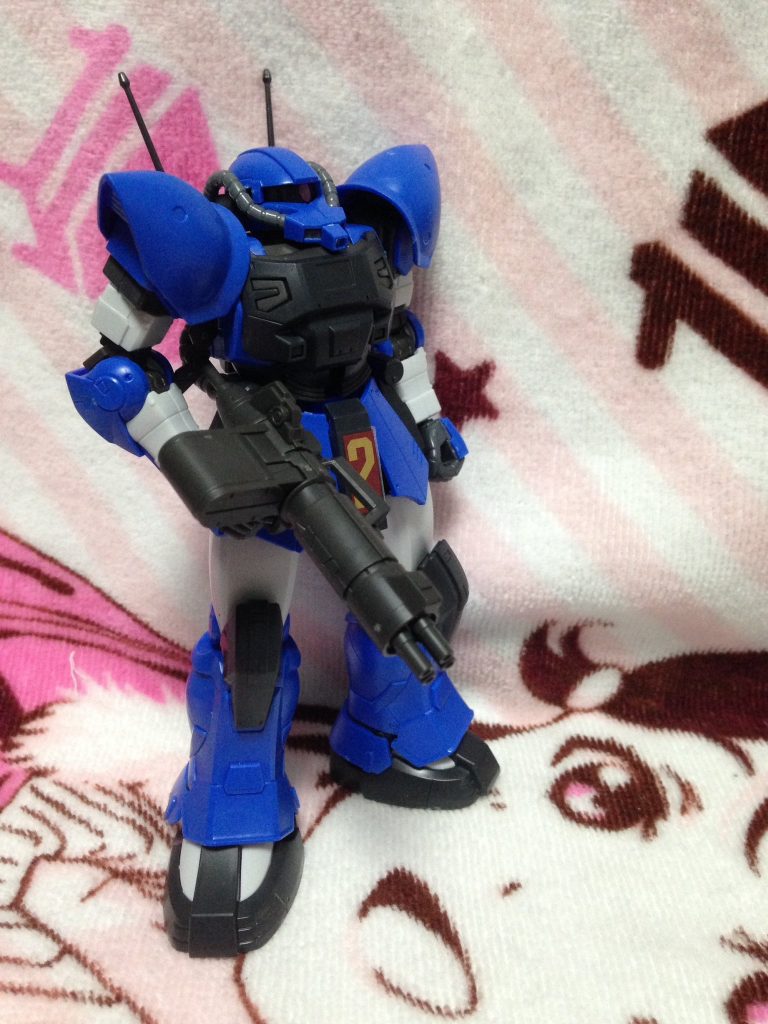 アクトザク(キシリア)との違いは肩、ランドセル、武器