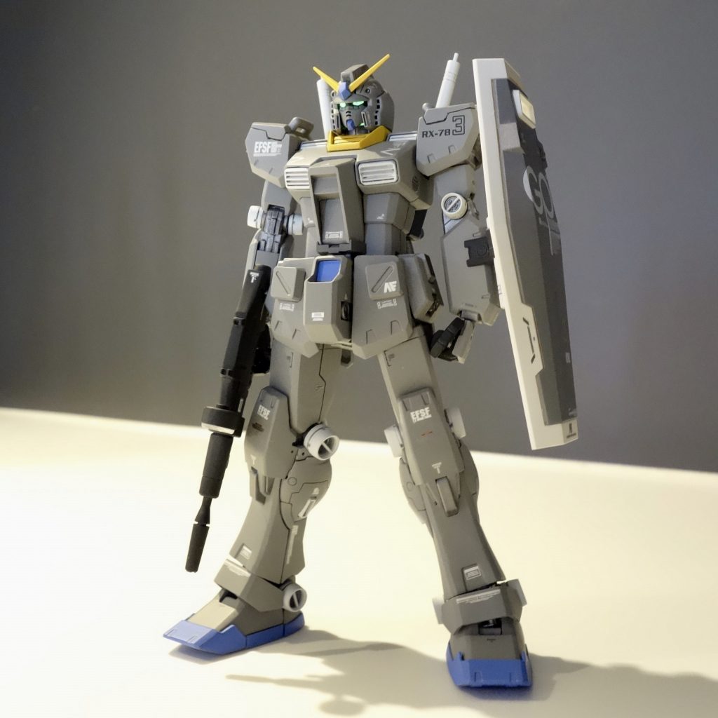 ディテールは苦手なのでスジボリの類いはほぼゼロですが、プロポーションの調整を頑張りました。