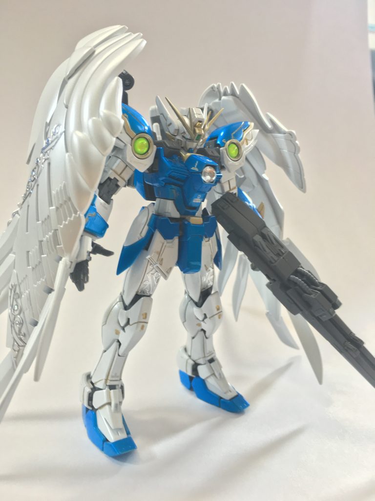 ツインバスターライフルを持たせて一枚
この作品は某店舗の展示用に作成しました。
今も飾ってもらえている(ハズ・・・・)