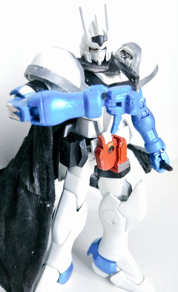 エターナルエッジ、ロストドライバーはプラ板でスクラッチしました。どちらともガイアメモリを抜き差し出きるようにしてあります。