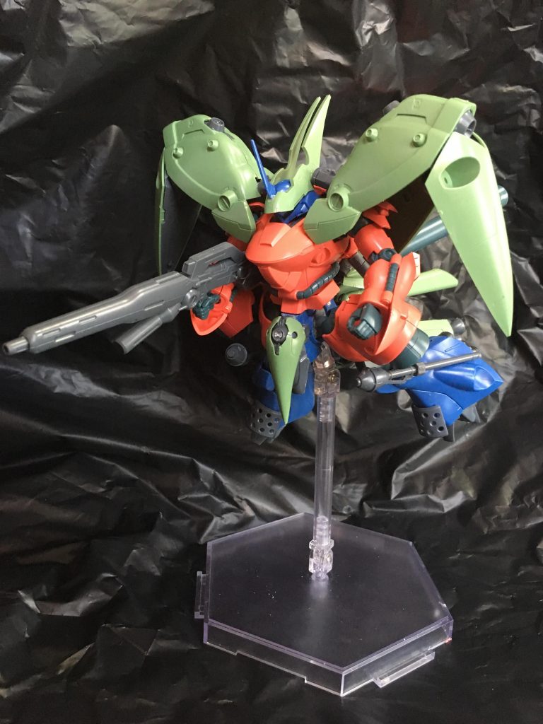 ミキシングで製作。
基本構成はHGUCガーベラテトラ、ケンプファーとHGノイエ・ジールです。