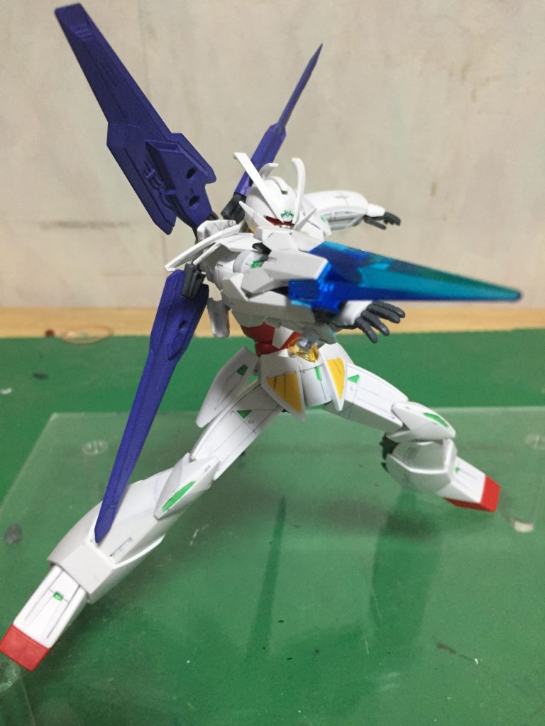 AXバンカー
右腕にはターンXの溶断破砕マニュピレーターを意識してバンカーを装備
シャイニングバンカーが出来ます