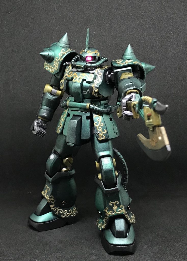 この持ち手でHGUCシン・マツナガ専用ザクのパッケージにいるドズルザクのポーズも取れるようになりました。