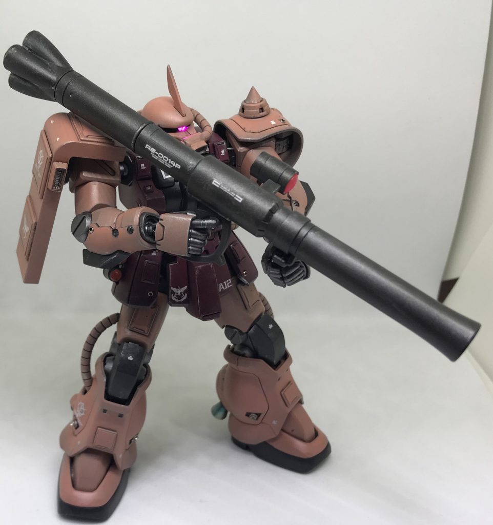 バズーカ装備2.ウエポンシステムなので組替えて通常のザクバズーカの形に。