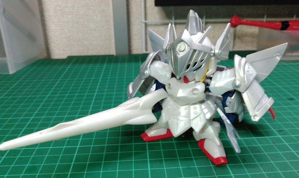 素組の状態です。メッキパーツは塗装するために、メッキを落としてあります。