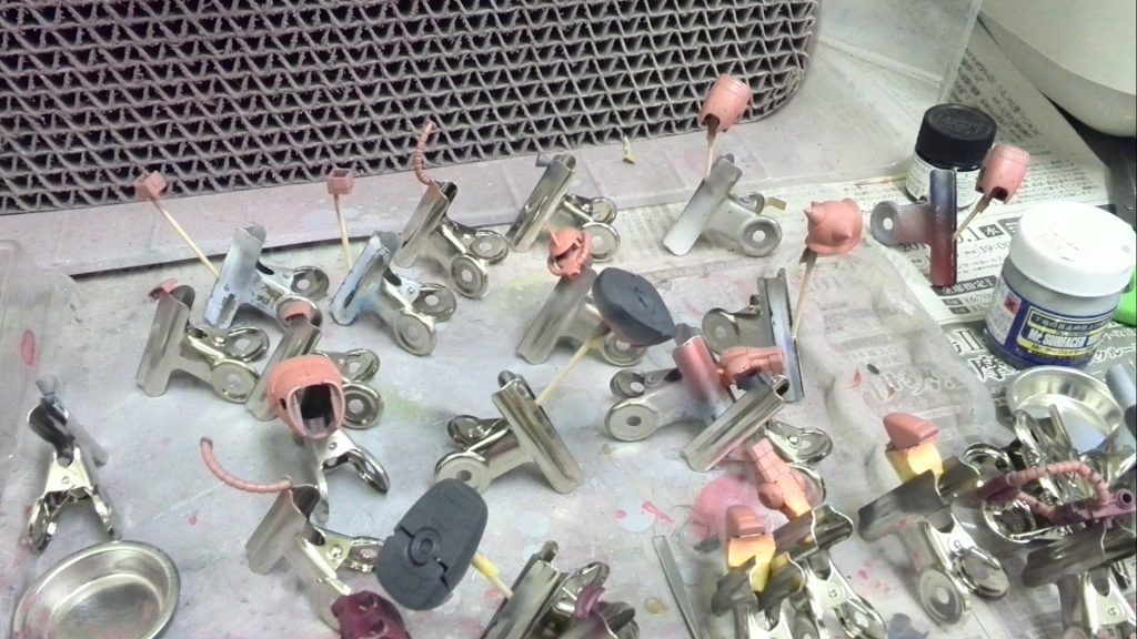 シリコンバリアを塗布した後に本塗装。