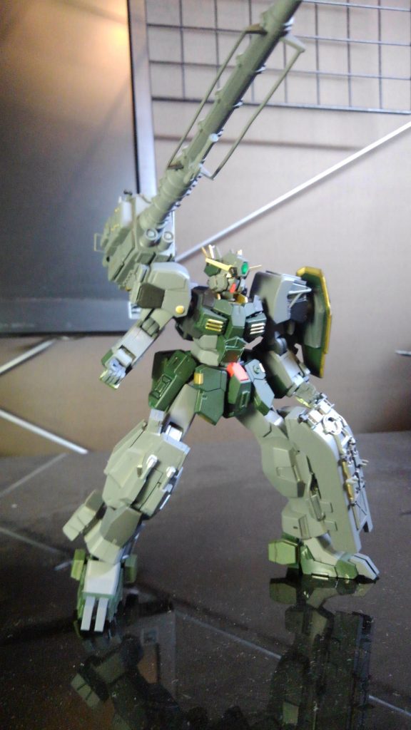 サバーニャとは別方向のゴツさを持たせれて満足です。