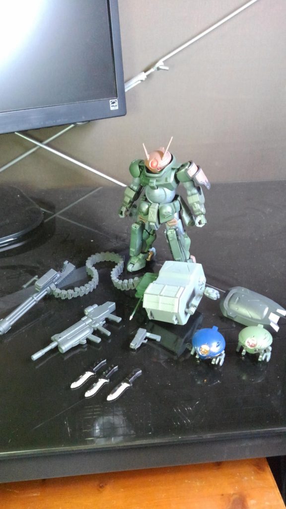 装備一覧。ちなみにコンテナ横のアームはそれなりに動きます。
ナイフは自分の好みに塗りました。