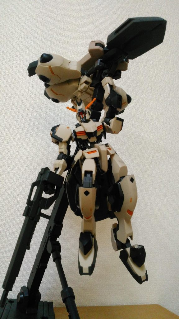 ぶら下がり
バックパックを切り離して別々の機体としても扱えたり(インフィニットジャスティスみたいな)