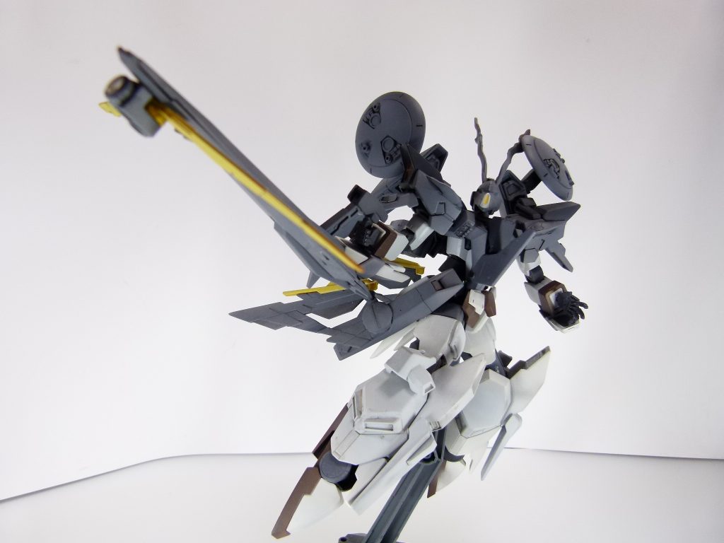 射撃ポーズで。

エアブラシ、きれいはきれいなのですが動かすと塗装がはげるのがどこか嫌で･･･