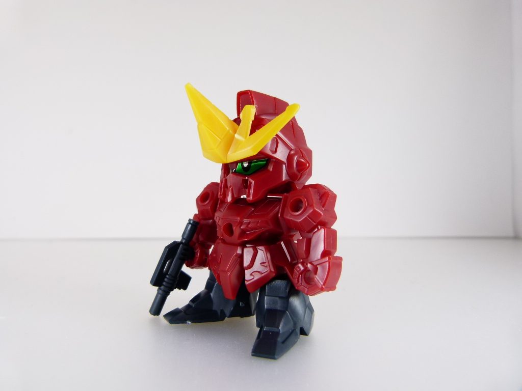 騎士ガンダムランサー（レッドカラー）。Z顔。シールは目だけ貼った状態。